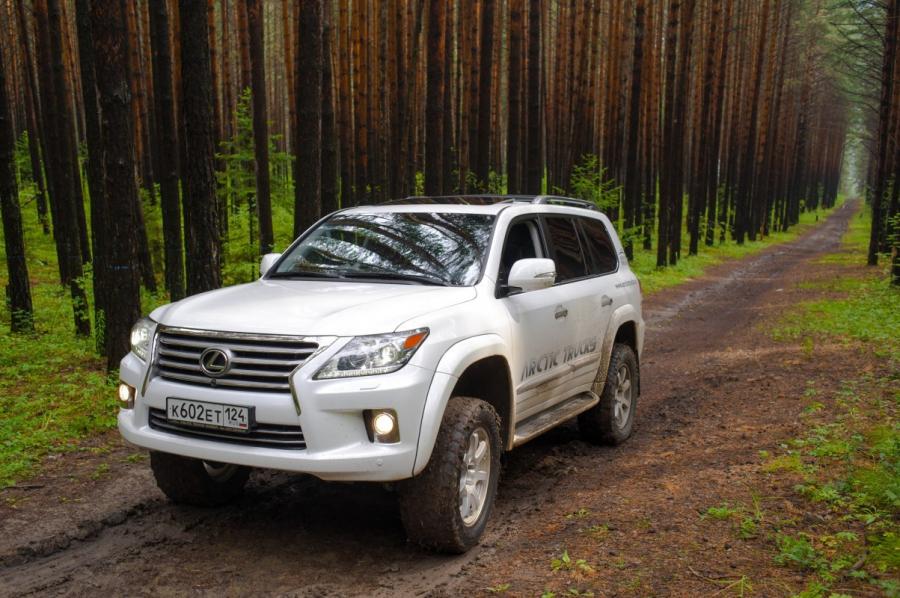  Arctic Trucks Lexus LX570 AT33 (URJ200) 2012 года  (фото 4 из 7)